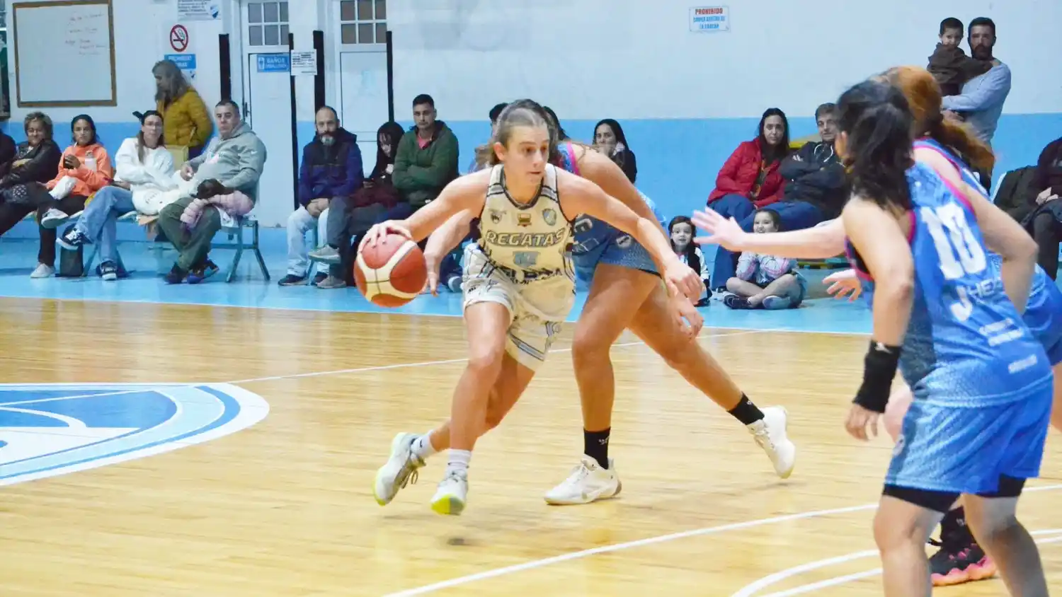 Estudiantes y Ferro cayeron por la Liga Femenina de Básquetbol