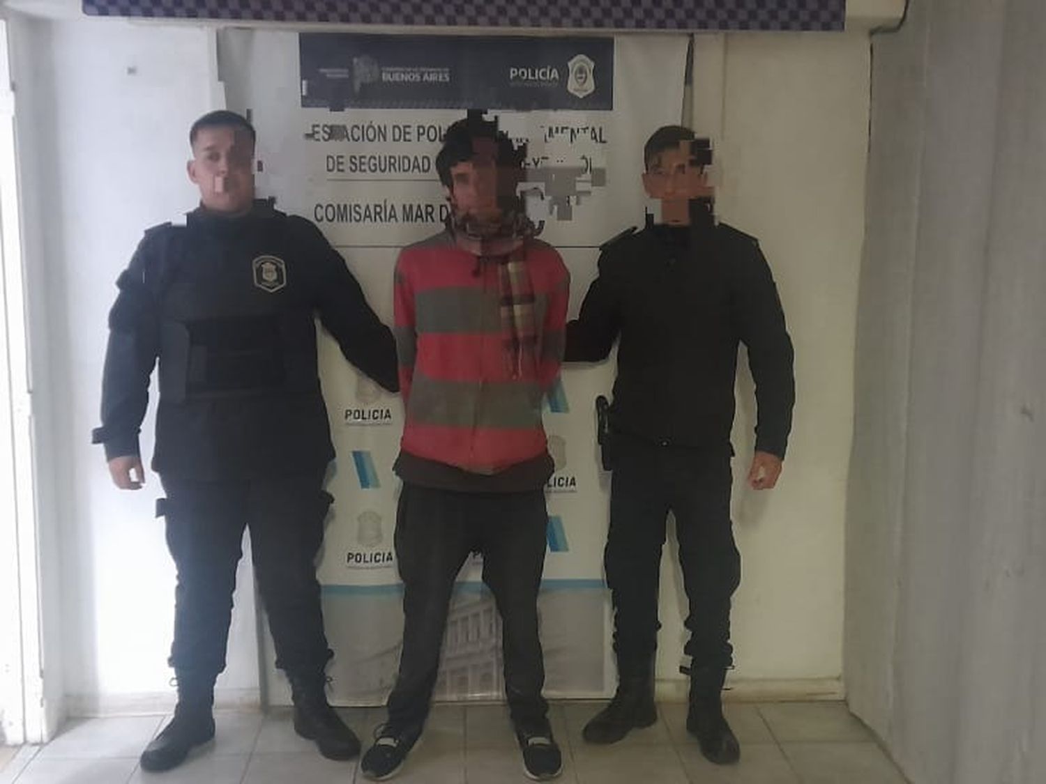 Detienen a un hombre que quiso asaltar a un joven con un cuchillo