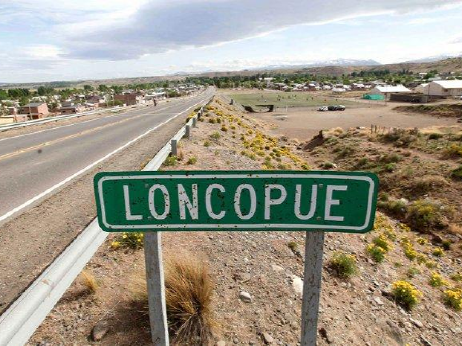 Bloquearon un pueblo en Neuquén por los contagios masivos de coronavirus
