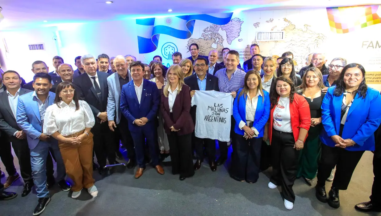 Intendentes de la Federación Argentina de Municipios (FAM) se reunieron para exigir al presidente Javier Milei un cambio urgente en el rumbo económico del país.