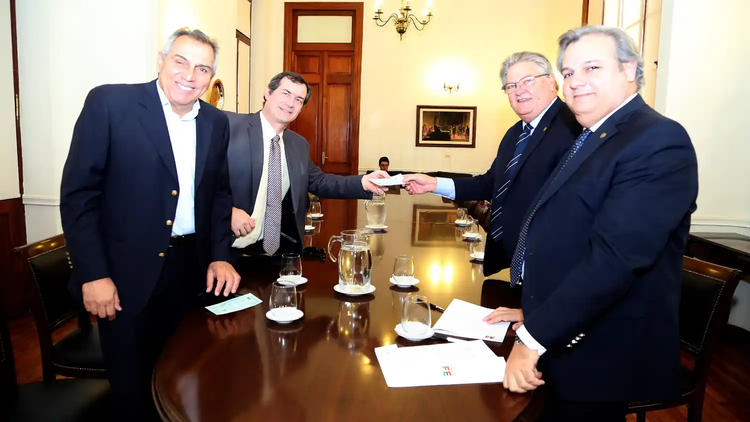 La provincia entregó aportes del Tesoro nacional en San Javier y Armstrong