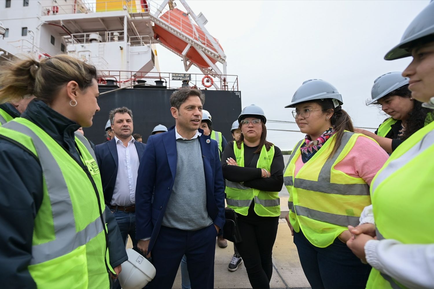 Kicillof en San Nicolás: "Cuando la patria está en peligro, debemos defender la salud y la educación pública"