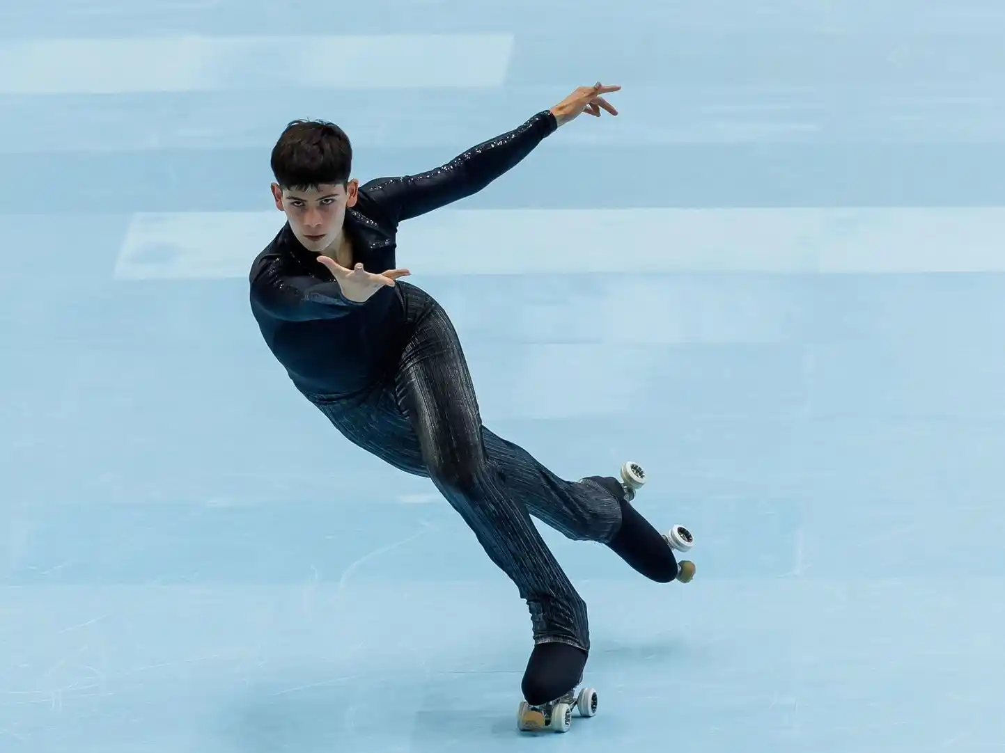 ASU2025: Matías Ovejero finalizó en el cuarto puesto de la especialidad Sólo Dance