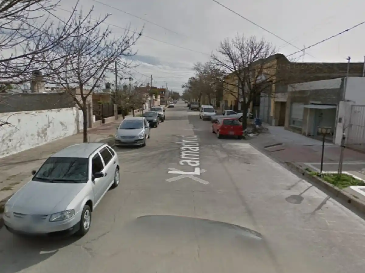 Forzaron ventana, entraron y robaron dinero y aparatos de tecnología