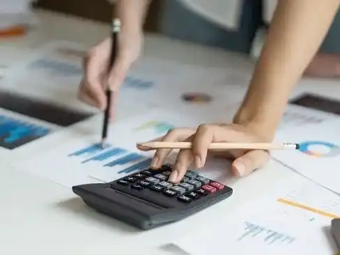 Municipios y comunas podrán postular al programa de microcréditos