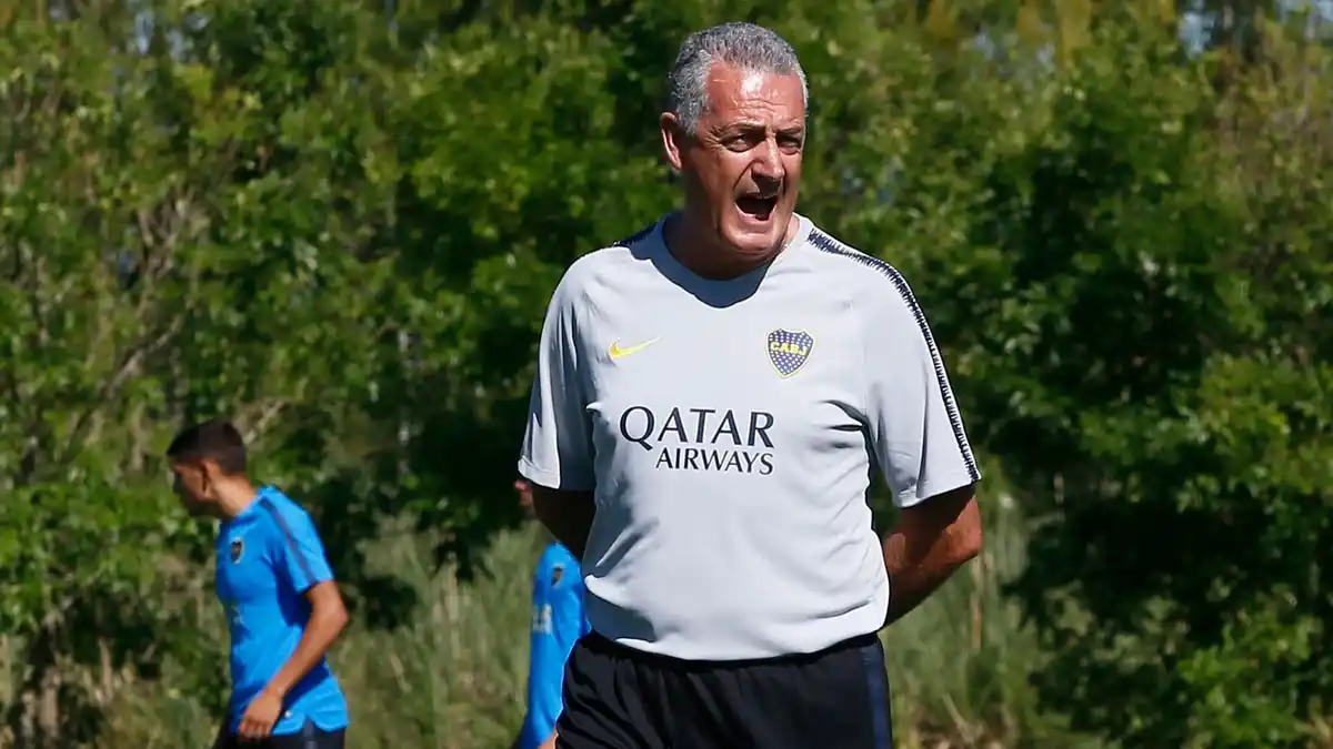 Buena noticia para Alfaro: Boca cerca de cerrar un ex campeón del mundo 