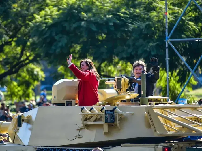 El gobierno confirmó que no se realizará desfile militar del 9 de Julio