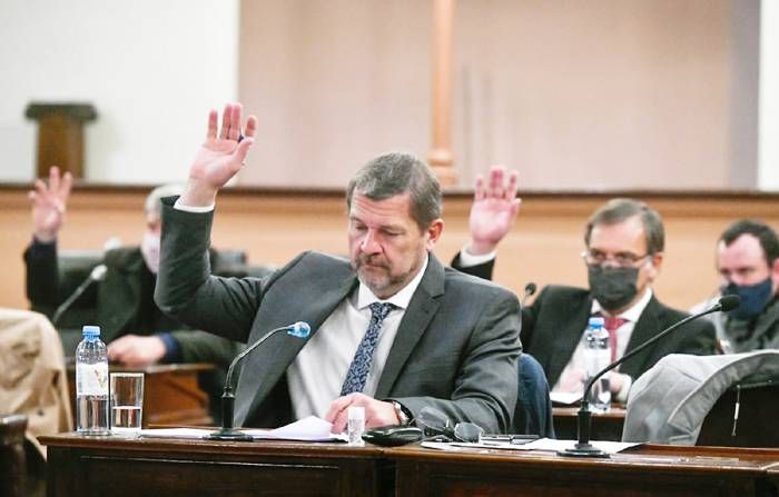 El Senado aprobó sesionar  fuera del Recinto