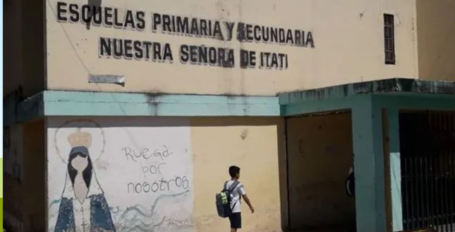 Rosario: cuatro escuelas sin clases por vandalismo, denuncias de abusos y balaceras