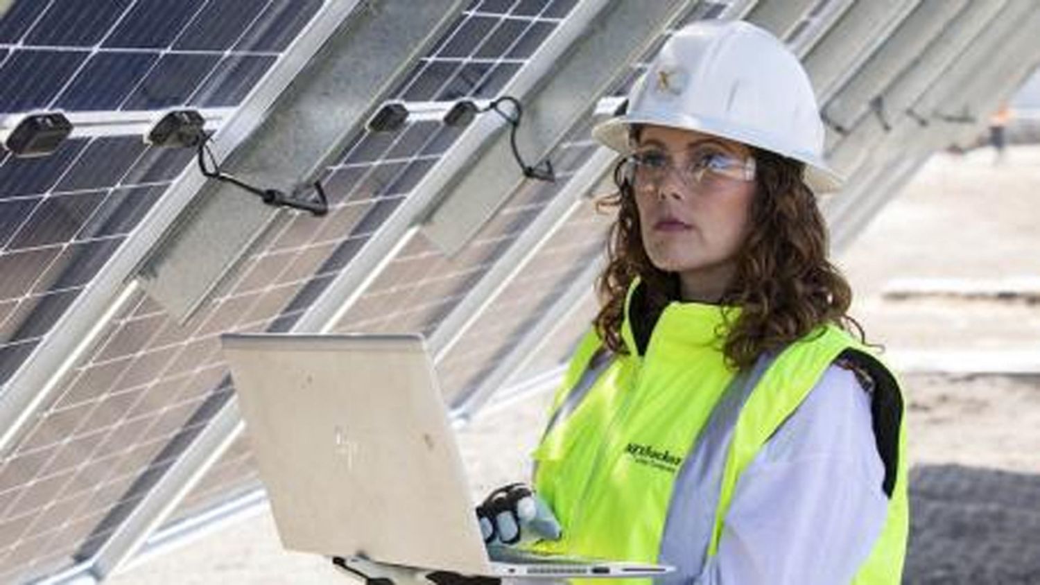 Adjudicaron contratos de energía renovable para proyectos en 20 provincias