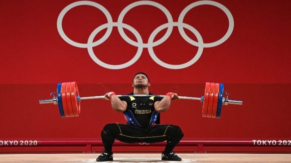 ¡ORGULLO VENEZOLANO! el pesista Keydomar Vallenilla gana la medalla de plata en Tokio 2020