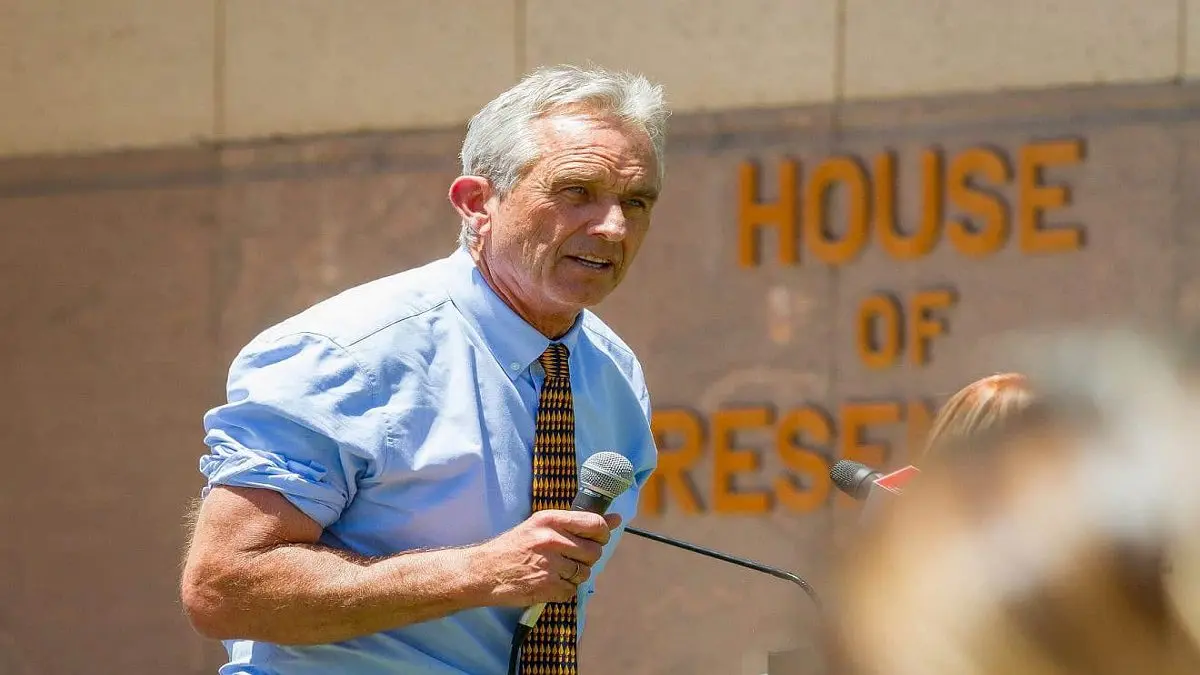 DEMÓCRATAS le declaran «la guerra» a Robert Kennedy Jr.: es un  obstáculo para el avance de Joe Biden