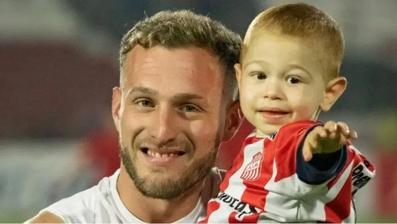 Sansotre junto a su hijo Felipe.