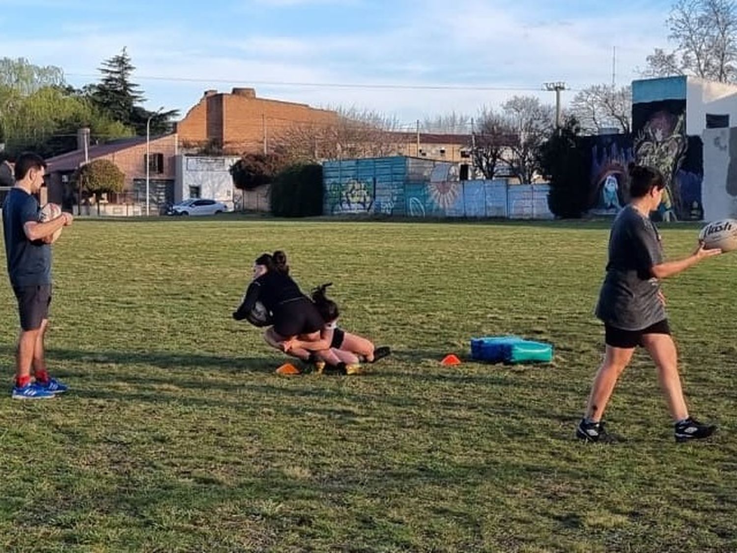 Impulsan el rugby femenino con el objetivo de quitar los prejuicios y el deseo de competir oficialmente