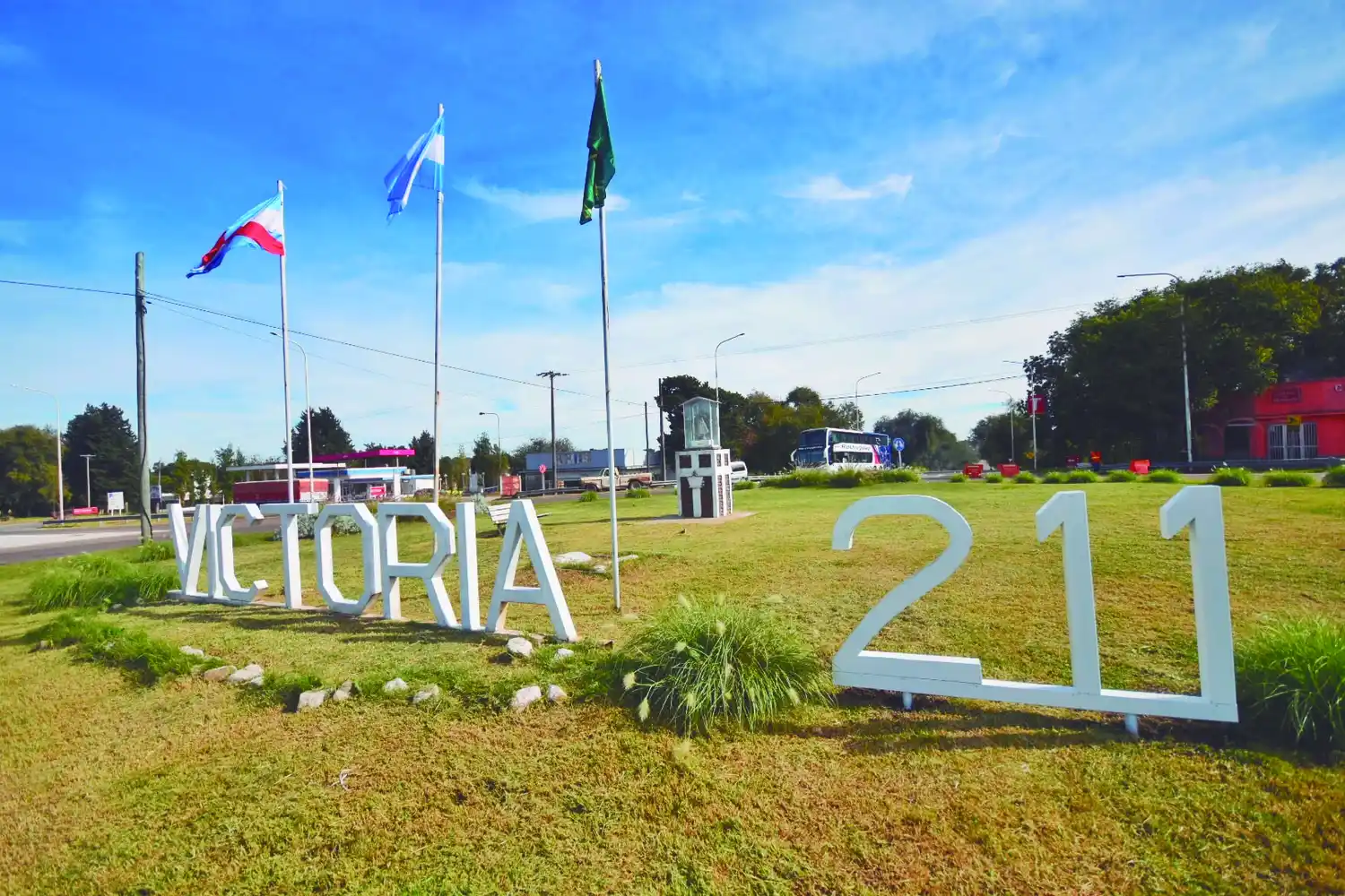 “Victoria es una ciudad que no tiene techo”, indicó Walter Núñez