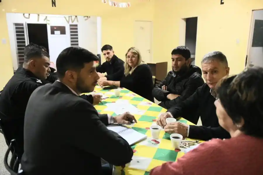 Foro de seguridad para vecinos de barrios Villa Dominga e Italia