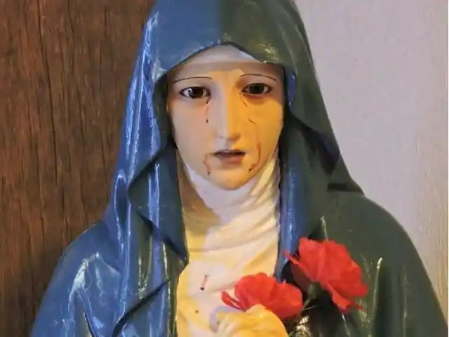 Confirman que es sangre la del rostro de la virgen, pero aún desconfían del milagro