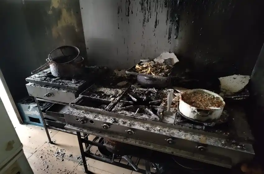 Se incendió un comercio gastronómico en el centro