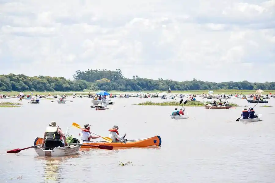 Se abre la competencia de
pesca con la modalidad a remo