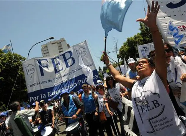 Docentes bonaerenses analizan nuevas medidas de fuerza