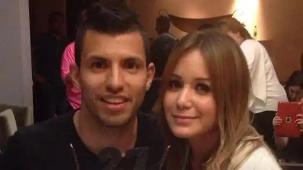 Después de los cinco goles, el Kun Agüero pasó la noche con su princesita
