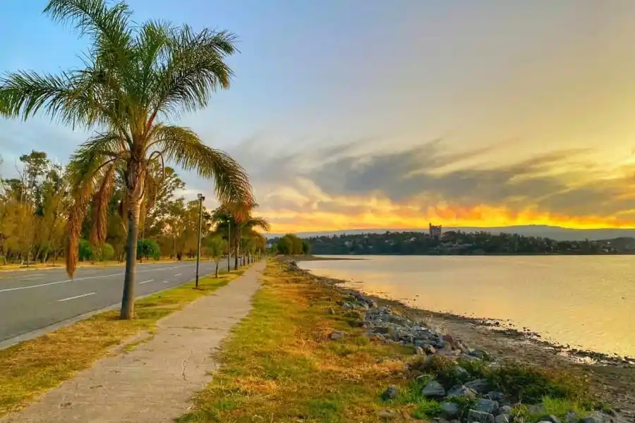 Vacaciones, turismo y precios en Villa Carlos Paz: "Hay precios para todos los gustos y para todos los bolsillos"