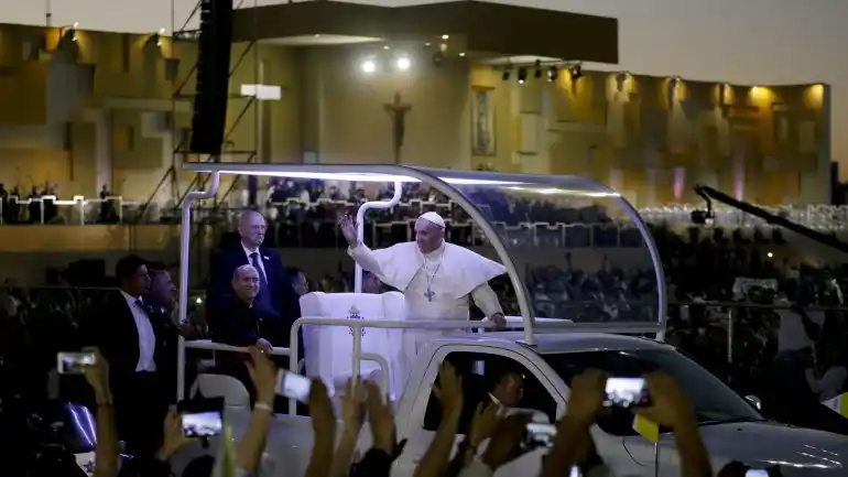 Francisco dijo que Donald Trump "no es cristiano"