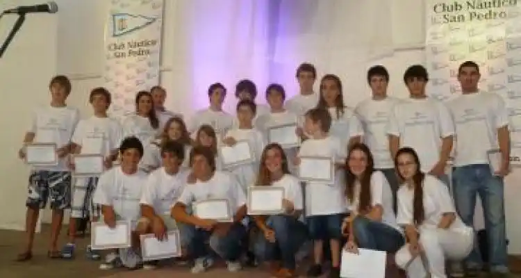 Celebración y anuncios