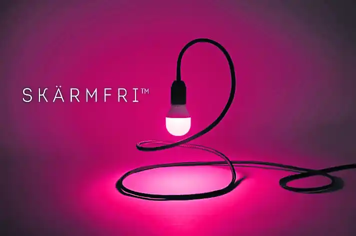 El hotel que te sale gratis si no miras el celular durante tu estancia