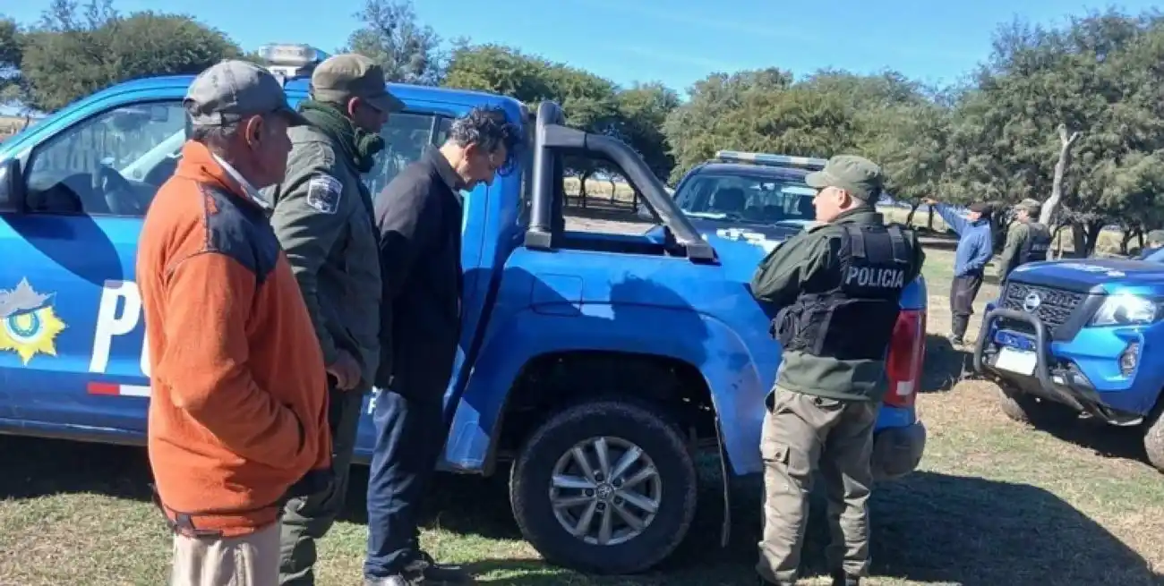 Un abogado resistió a punta de cuchillo el arresto de un cliente y quedó detenido