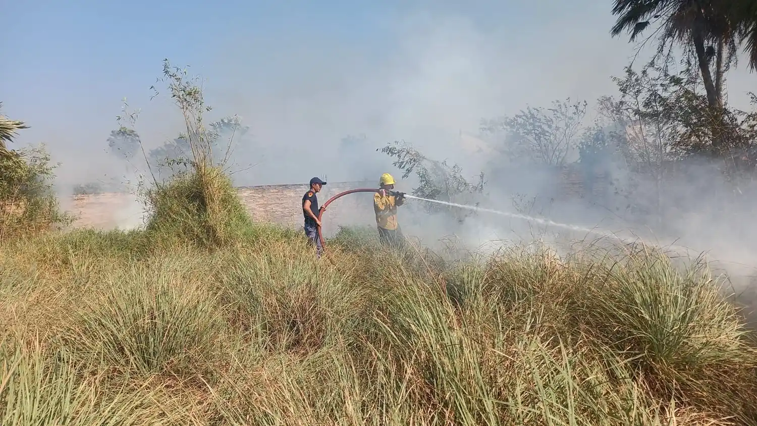 Bomberos debieron combatir varios frentes de incendios
