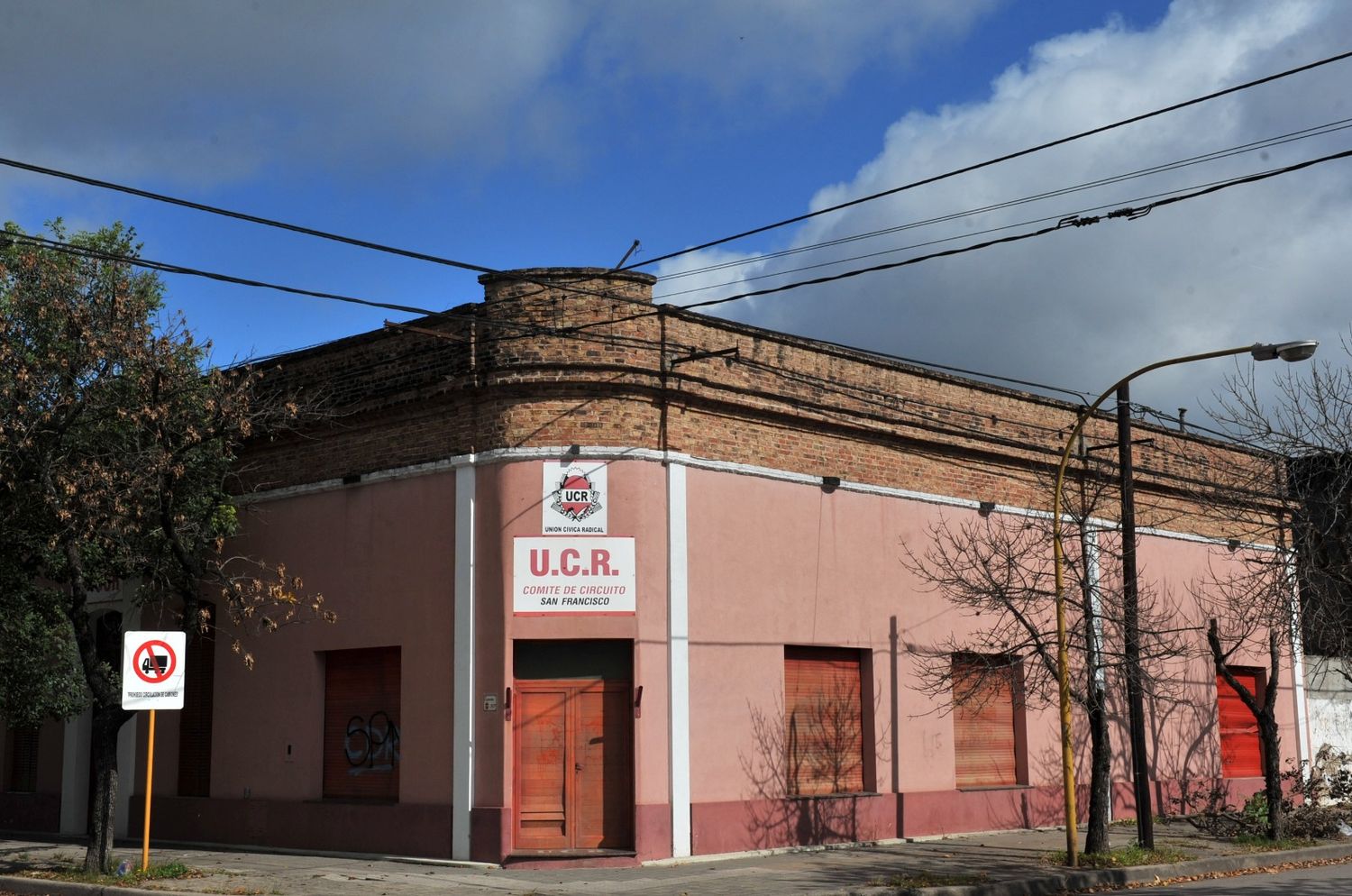 La conducción radical acordó elecciones internas para el 3 de agosto