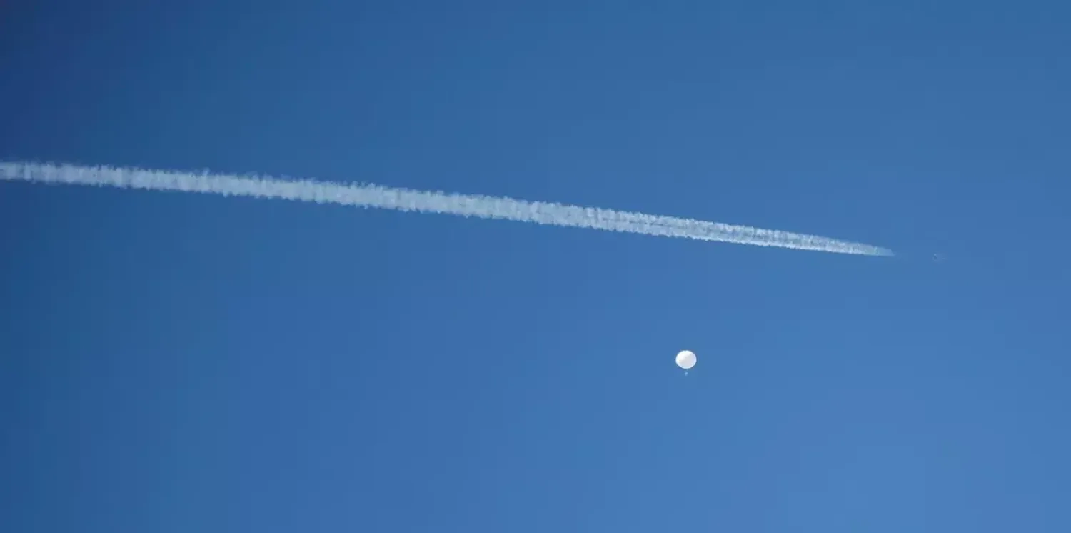 Video: Estados Unidos derribó el globo espía chino y estudiará los restos