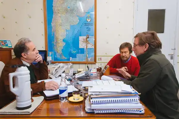 Bahillo presentó el proyecto para unir los boulevares Montana y De León