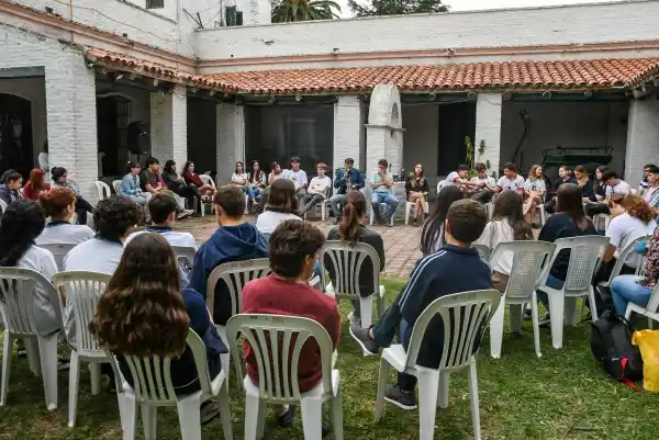 50 jóvenes de Chascomús participaron de una jornada como parte del “Programa Líderes”