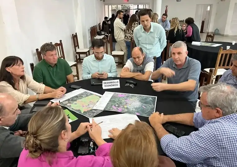 Coordinan las mesas de trabajo para el diseño del Plan Base de Nogoyá