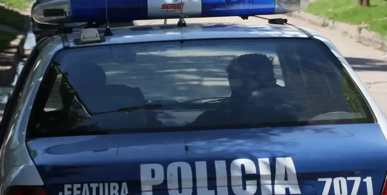 Operativo policial en barrio Santa Fe.