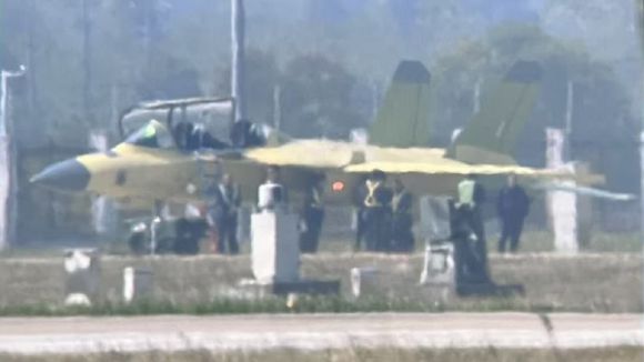 China prueba un nuevo entrenador avanzado derivado del JL-10, con potencial como caza ligero de exportación