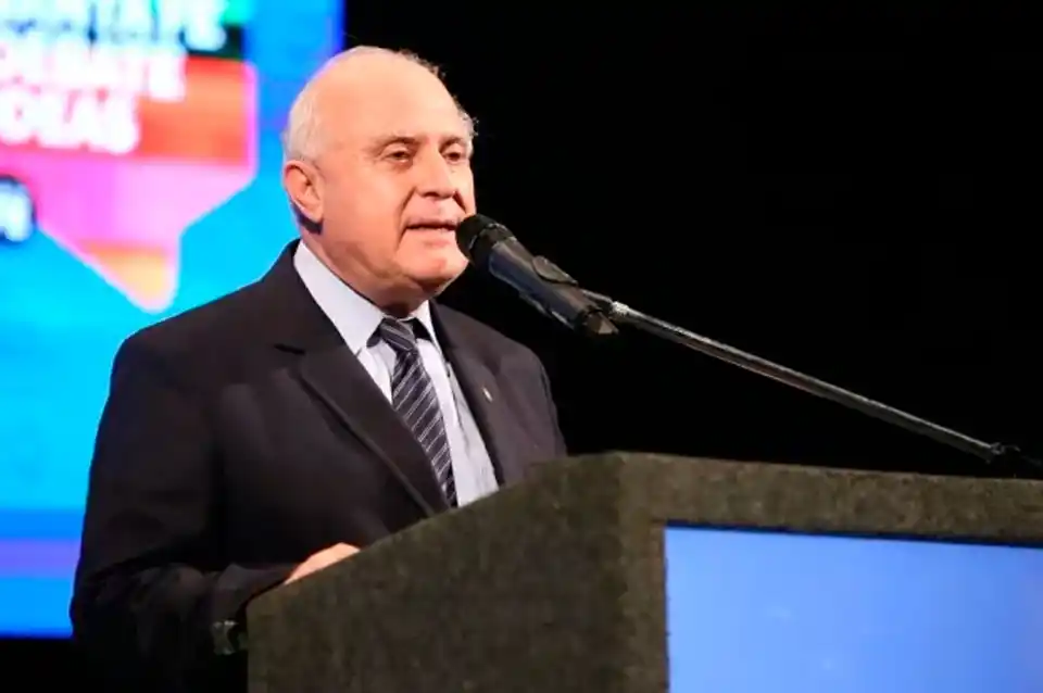 “Lavagna puede ser el hombre del consenso”