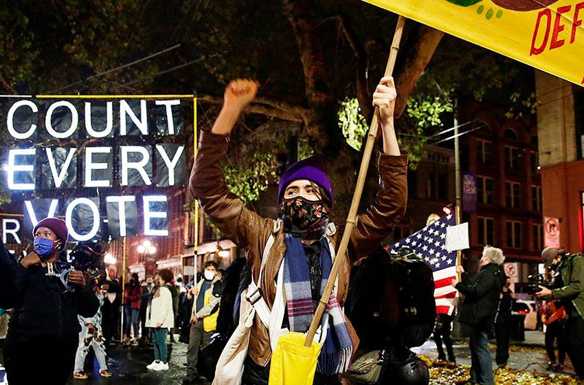 Seguidores de Trump y de Biden protestaron ante la indefinición de la elección