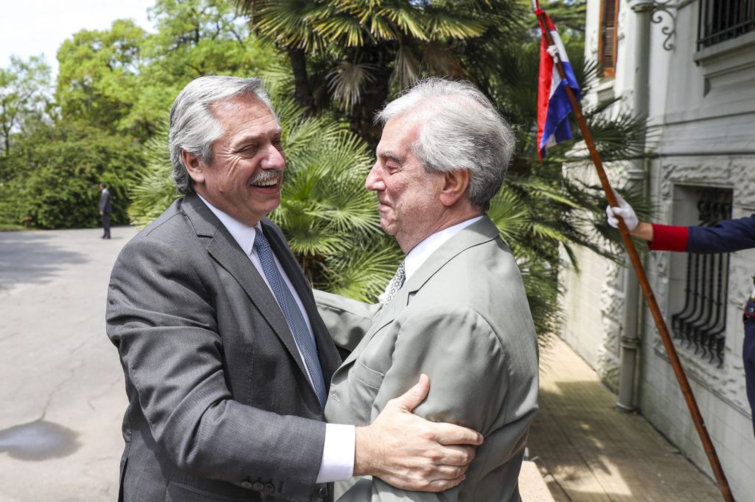 Fernández apoyó al Frente Amplio y dijo que será “un orgullo” recibir a Evo Morales