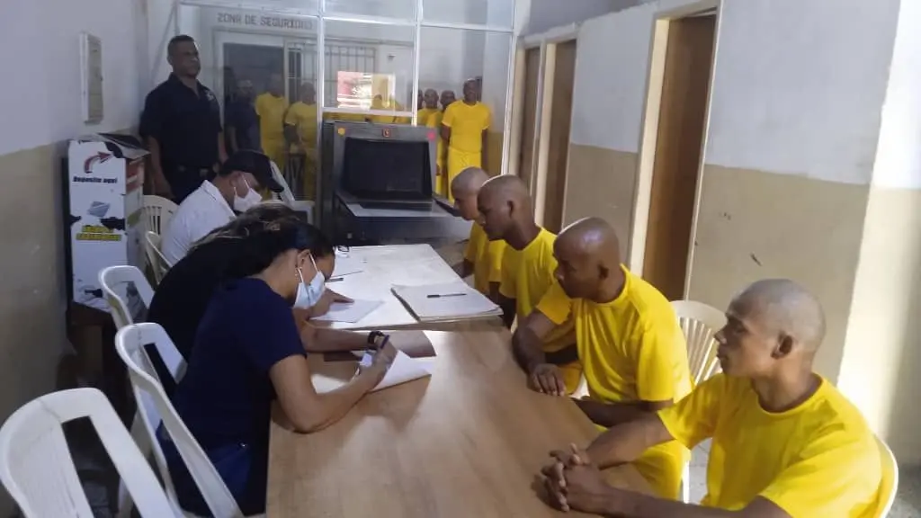 CULMINAN traslado de reclusos de La Pica a otras cárceles venezolanas este #5Nov