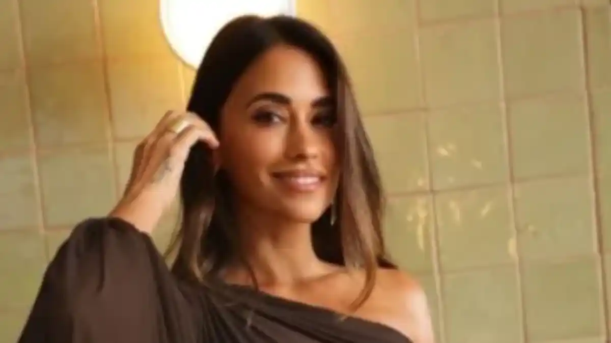 Antonela Roccuzzo ha sabido combinar elegancia y modernidad en cada una de sus apariciones.