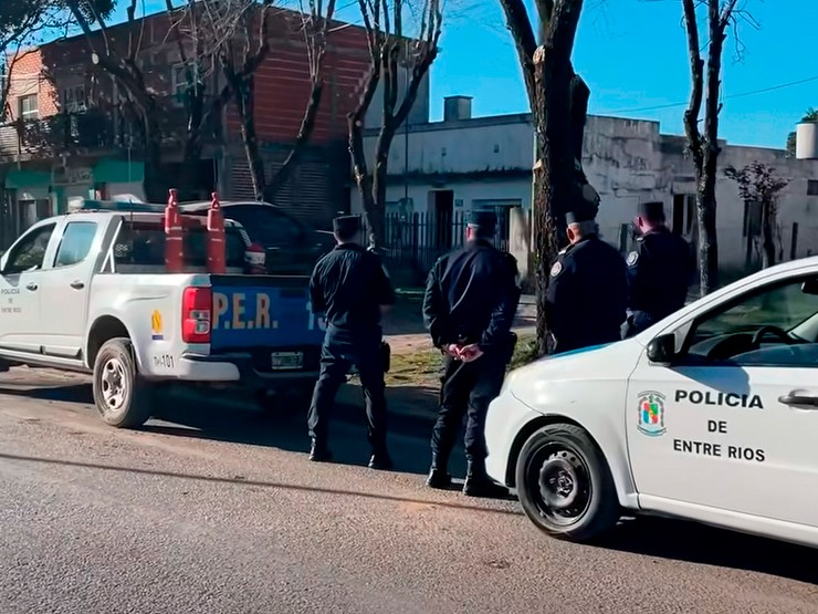 Entre Ríos: Fue a buscar a su familiar porque no le contestaba y lo encontró apuñalado en el interior de su vivienda