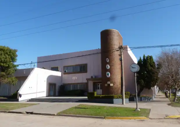Galarza: Se pintó la fachada del edificio municipal
