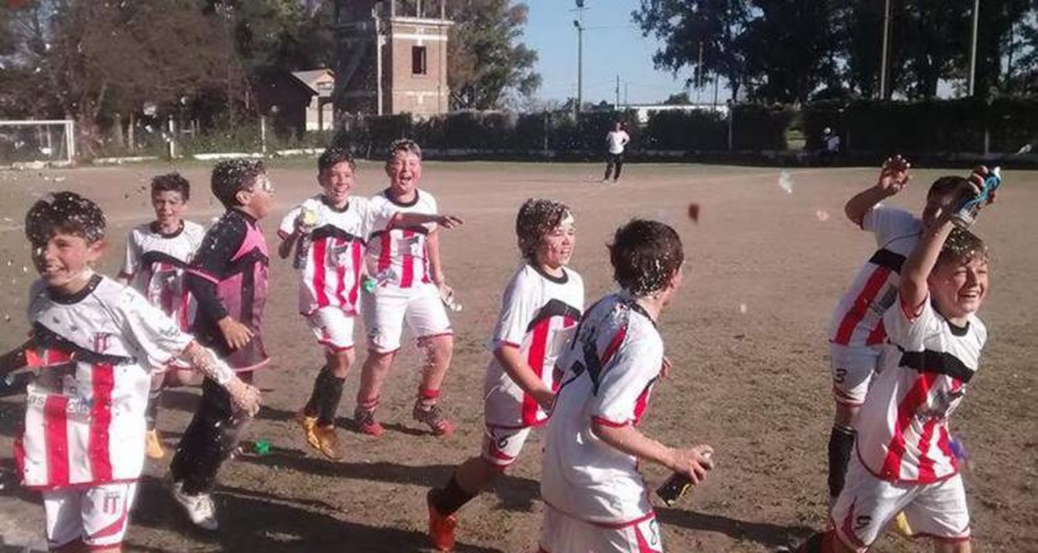 Paraná gritó campeón de la categoría 2005