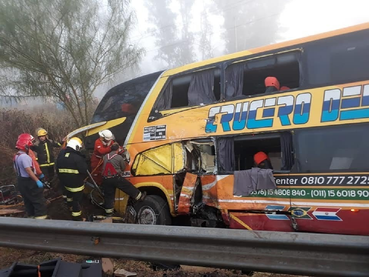 Murió una pasajera y ya son tres los fallecidos por choque de colectivo en La Francia