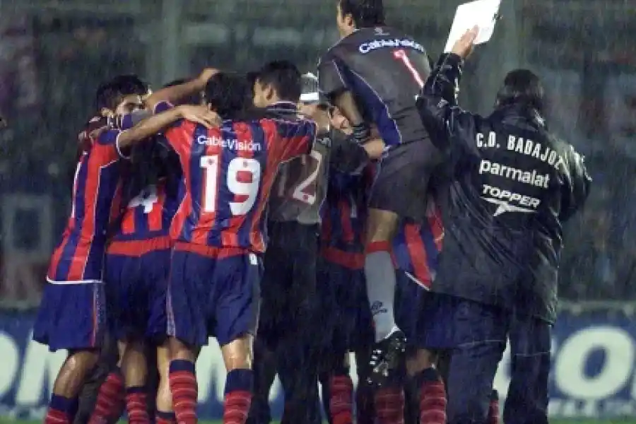 Salió dos veces campeón con el ´Ciclón´ y pica en punta para reemplazar a Romagnoli como DT