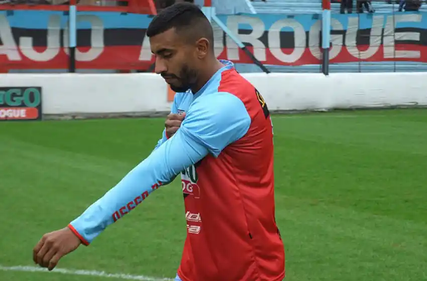 Telechea tiene socio en el ataque de Aldosivi: llega Cristian Chávez