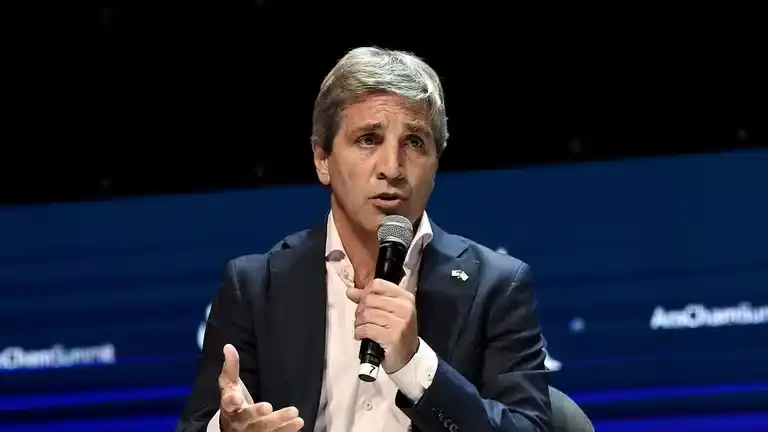 El gobierno desregula el comercio y elimina 43 normas de control de precios